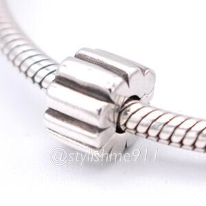 Authentic Pandora Grooved Clip - 790163